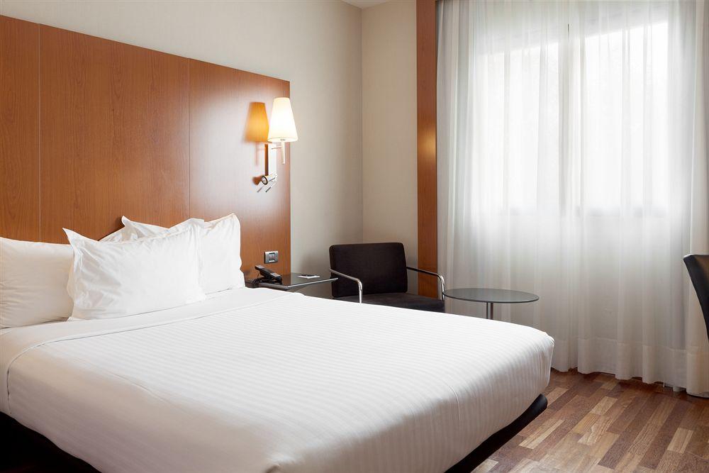 Ac Hotel Badajoz By Marriott Exterior photo