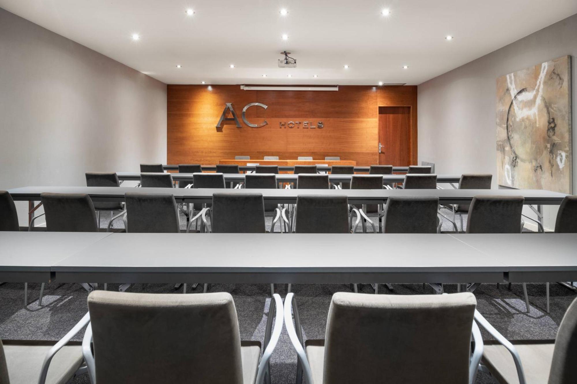 Ac Hotel Badajoz By Marriott Exterior photo
