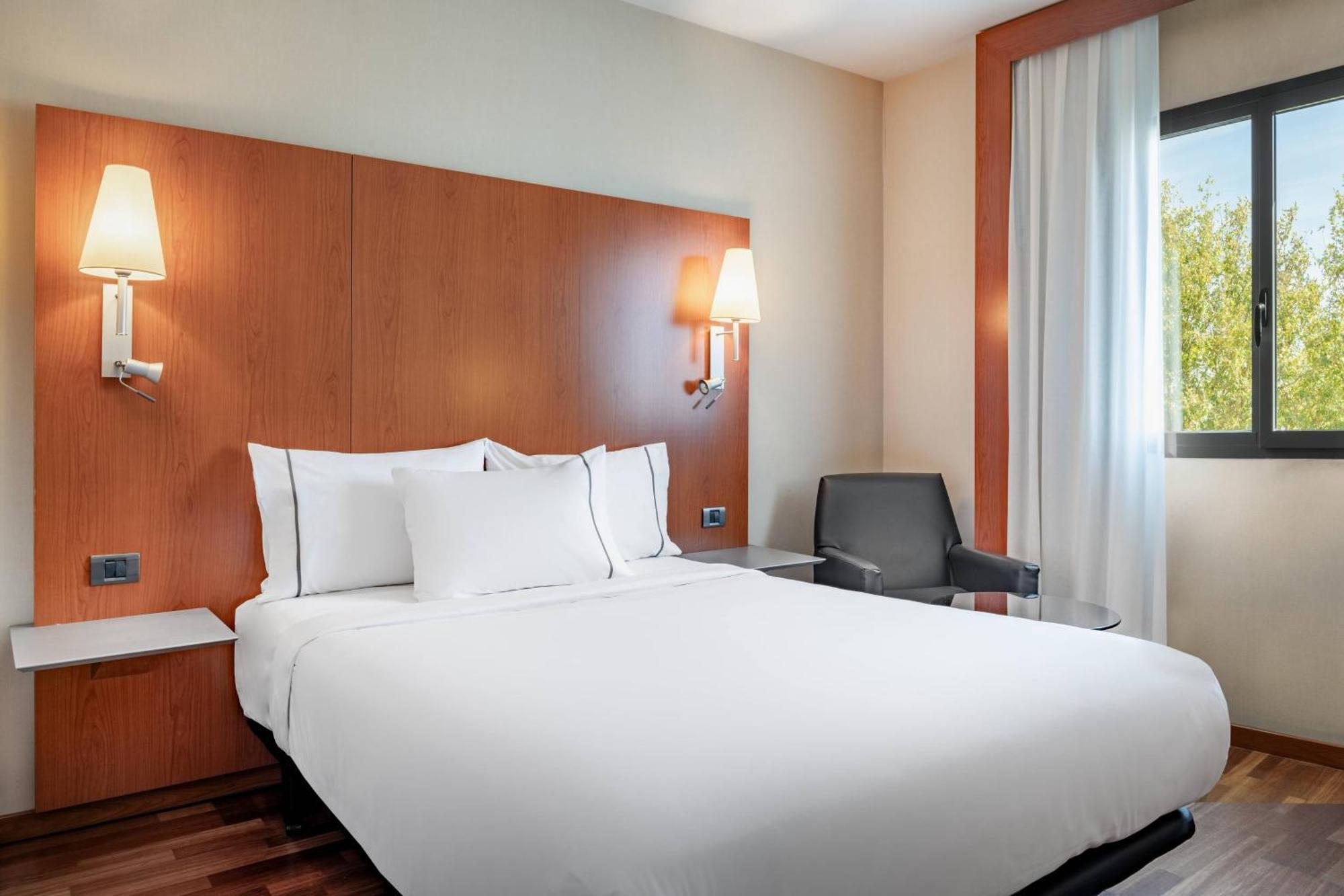 Ac Hotel Badajoz By Marriott Exterior photo
