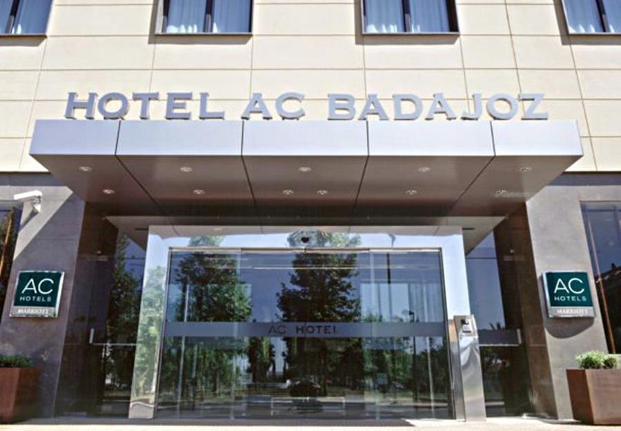Ac Hotel Badajoz By Marriott Exterior photo